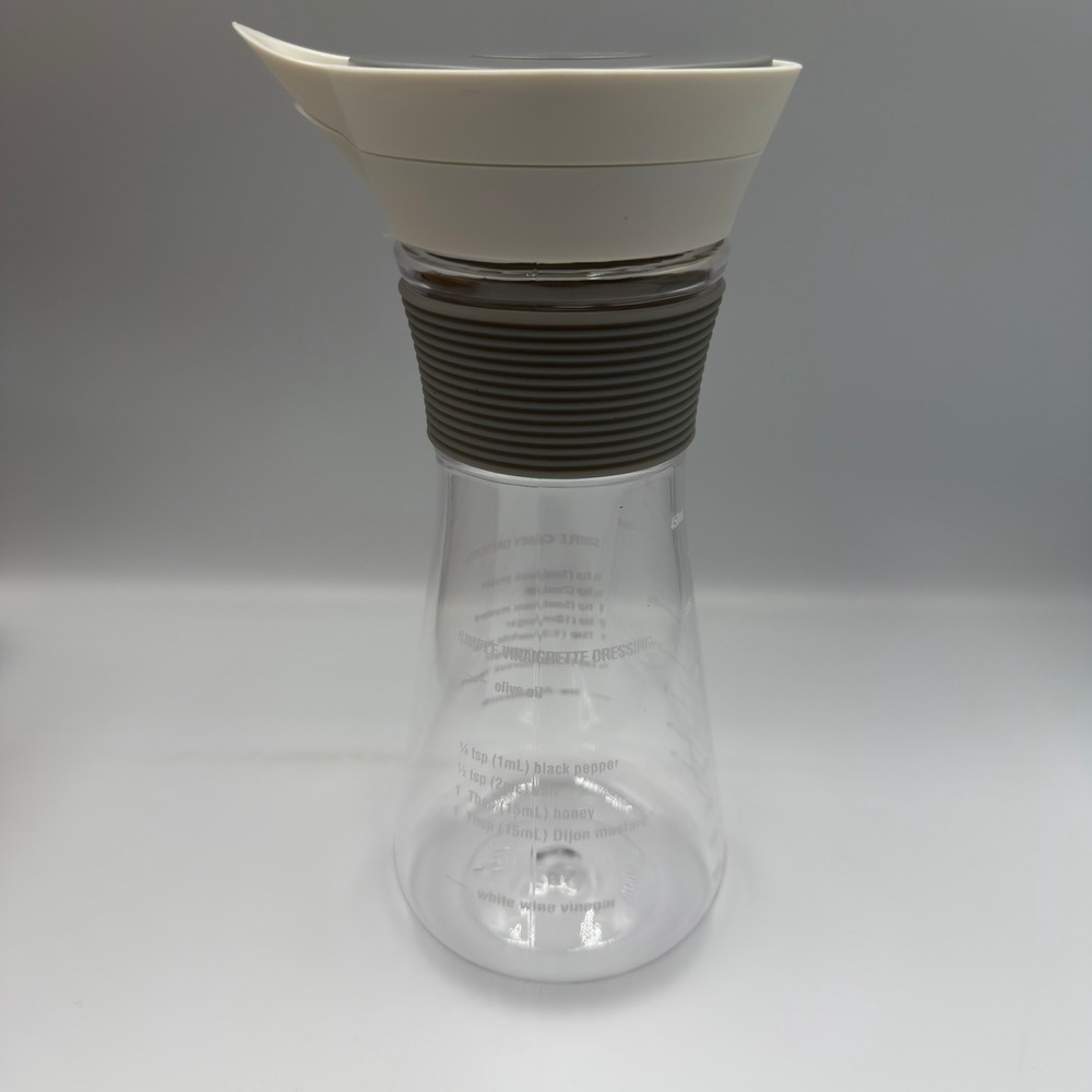 Pampered Chef Measure Mix & Pour Salad Dressing Shaker Bottle 100190 Clear Grey